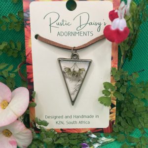 transparent-medium-triangular-bronze-coloured-pendant-with-sprig-of-white-wild-flowers